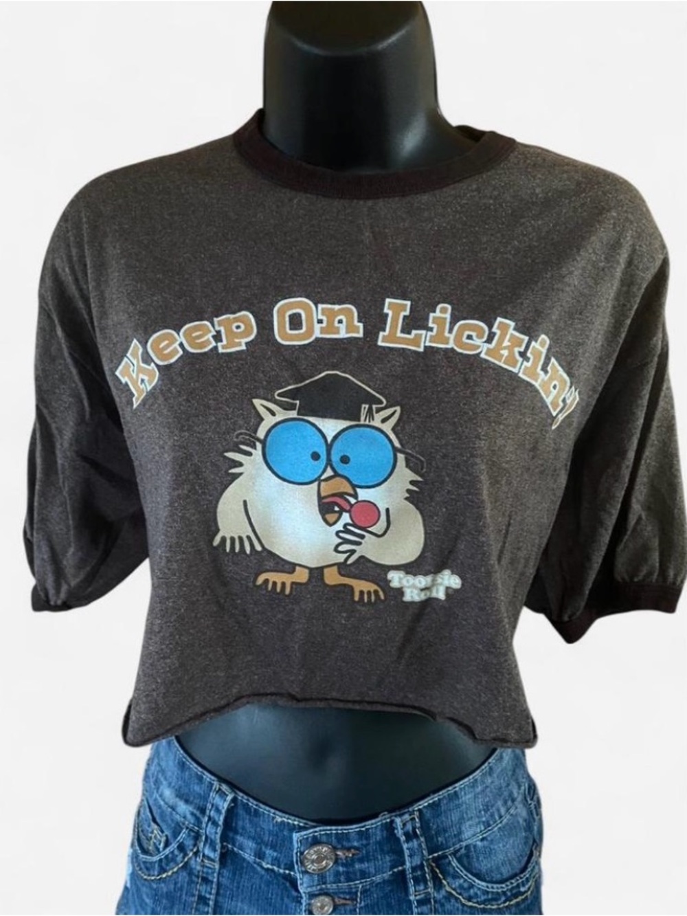 Vintage Y2k Tootsie Roll ‘Keep on Lickin’ Owl Graphic Cropped Tee